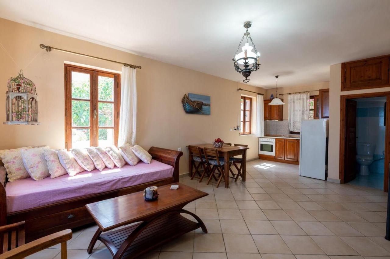 Villa Leleka Χάλκη Εξωτερικό φωτογραφία